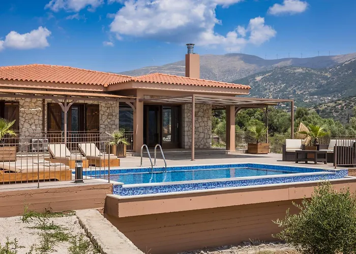 Saint Nicholas 4 *